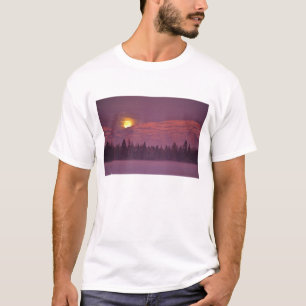 Camiseta Lua de Cheio sobe sobre Teakettle Mountain durante