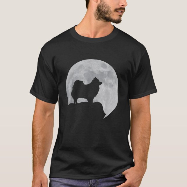 Camiseta Lua E Cão Silhueta Pom Pomeraniano (Frente)