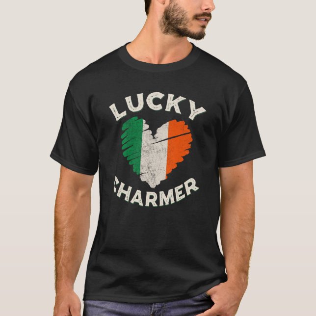Camiseta Lucky Charmer Grunge Heart Irish Flag St Patrick's (Frente)