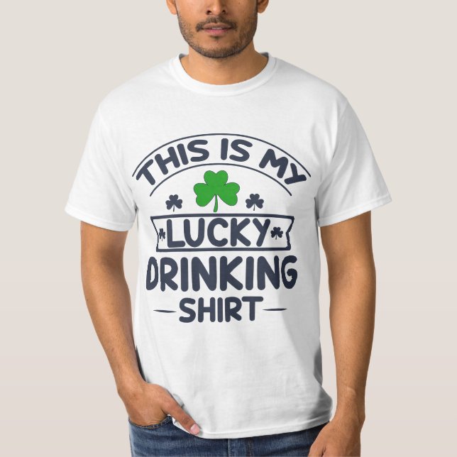 Camiseta Lucky Drinking  (Frente)