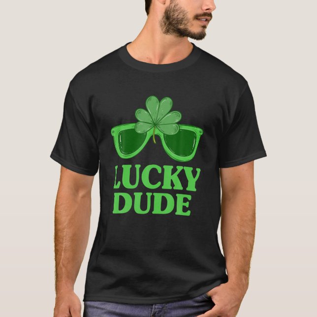 Camiseta Lucky Dude St Patrick's Day Sunglasses With Shamro (Frente)