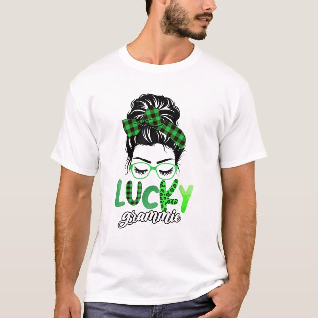 Camiseta Lucky Grammie Leopard Xadrez Messy Bun Rua Irlande (Frente)