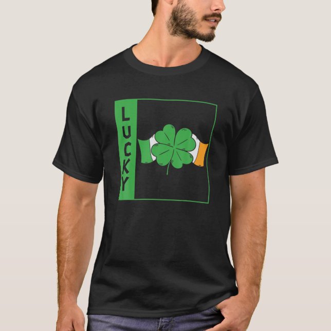 Camiseta Lucky Leprechaun Irish Clover Dia de São Patrício  (Frente)