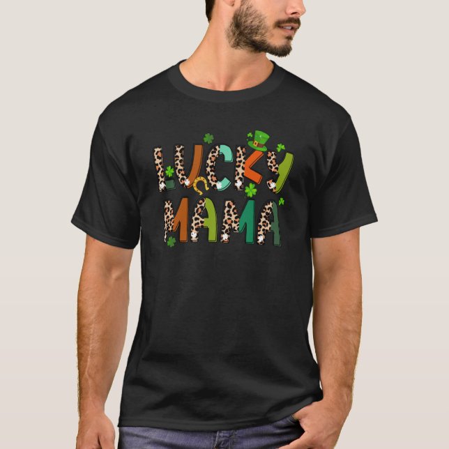 Camiseta Lucky Mama Family St Patrick Day Mom Cute Mother's (Frente)