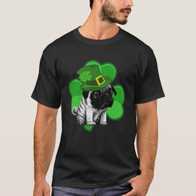Camiseta Lucky Pug St Patrick Shamrock C  Dog Dad Mom Boy G (Frente)