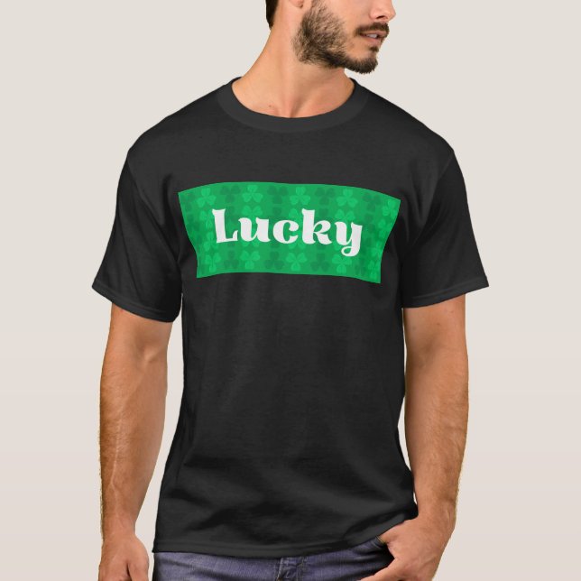Camiseta Lucky St. Patrick's Day Green Shamrock Pattern (Frente)