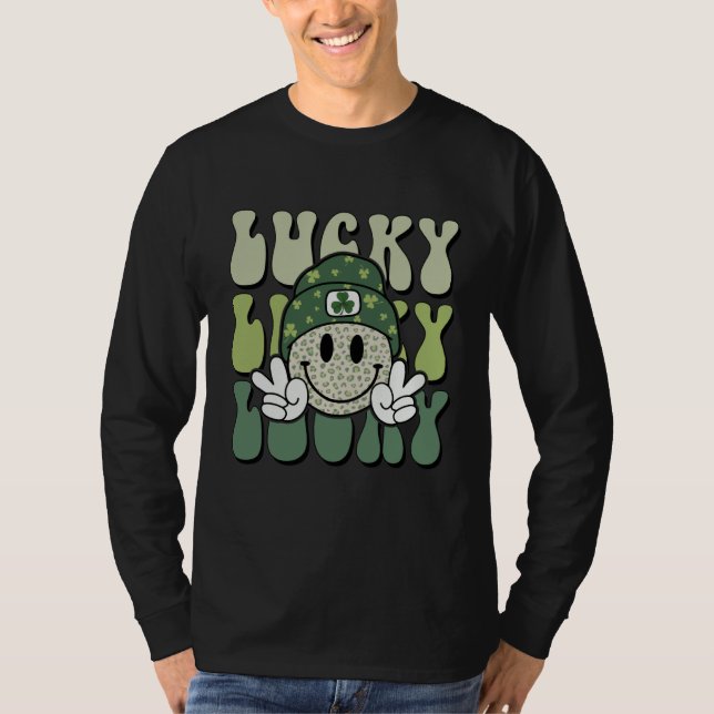 Camiseta Lucky St Patricks Day Retro Groovy Lucky Smile Mem (Frente)