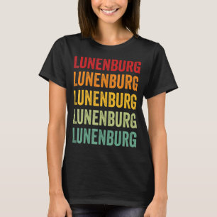 Camiseta Lunenburg County Virginia Design de texto Rainbow