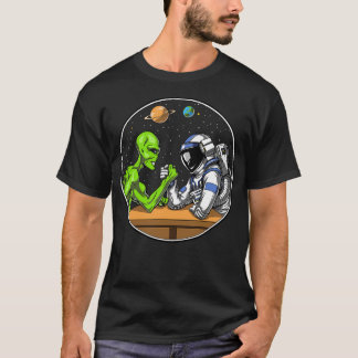 Camiseta Luta do braço da Alienígena astronauta