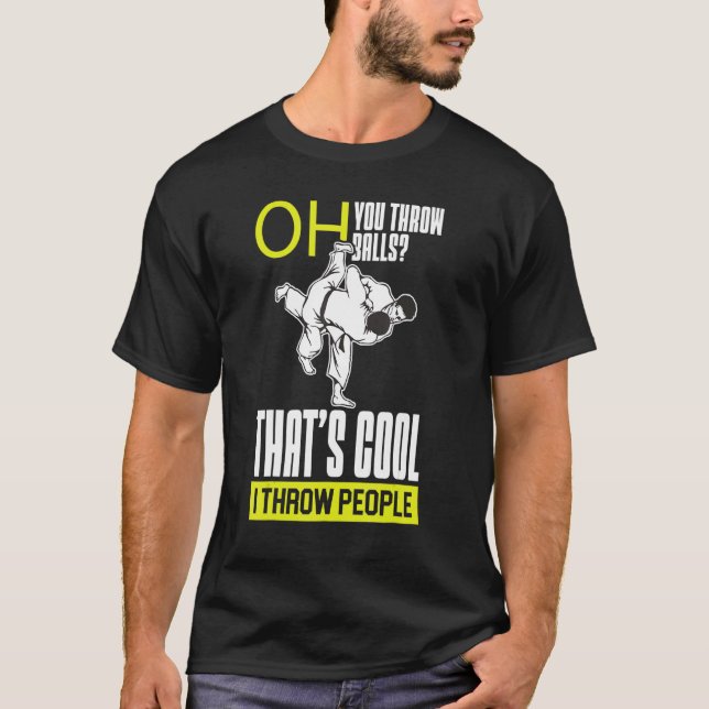 Camiseta Lutador Dizendo Que Você Joga Bolas Eu Jogo Pessoa (Frente)