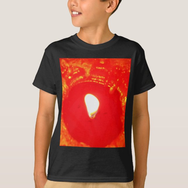 Camiseta Luz Vermelha, Chama, Vela, Amor de Natal (Frente)