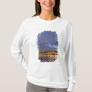 Camiseta Luzes da cidade refletidas no rio Willamette