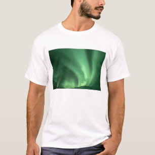 Camiseta luzes do norte, aurora boreal, sobre as colinas
