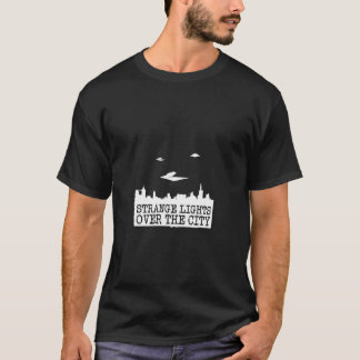 Camiseta Luzes estranhas sobre a cidade