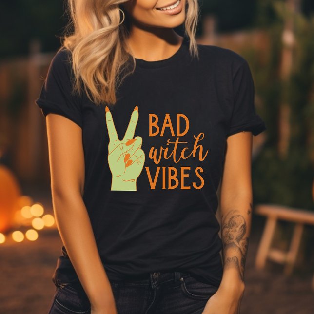 Camiseta Má Bruxa Viba Mulheres Modernas no Halloween (Criador carregado)