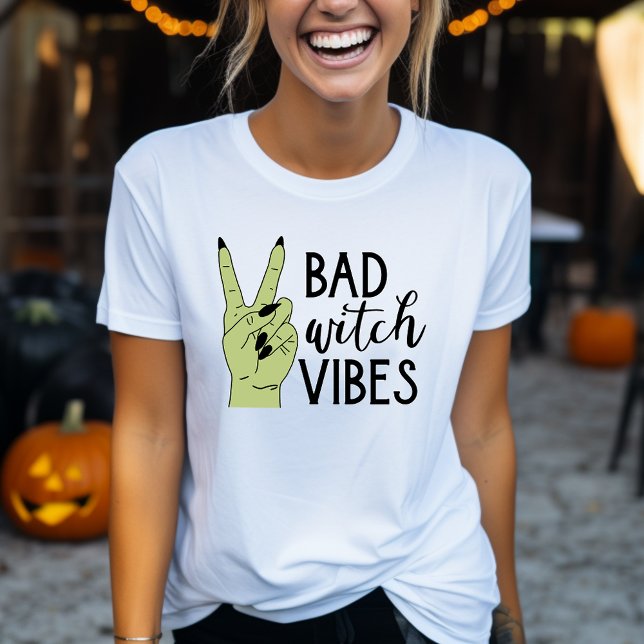 Camiseta Má Bruxa Viba Mulheres Modernas no Halloween (Criador carregado)