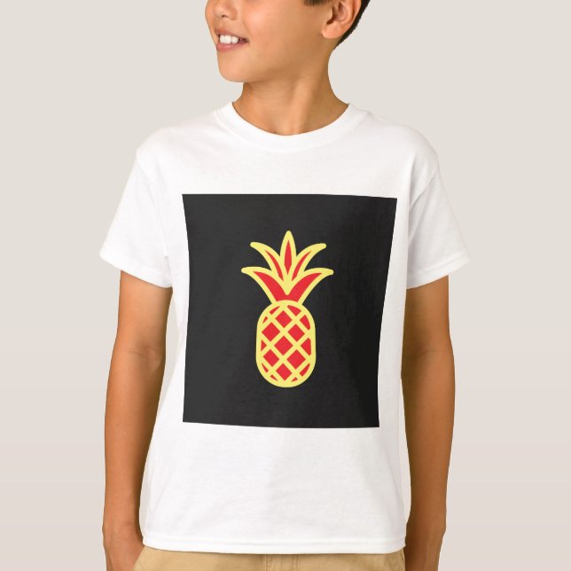 Camiseta Maçã de Pinheiro Amarelo em Preto (Frente)