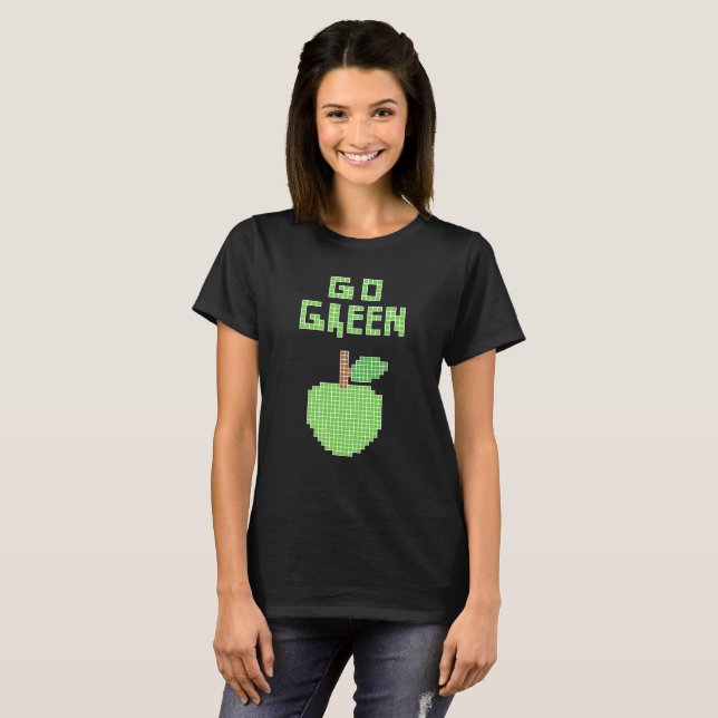 Camiseta Maçã pixelada verde (Frente Completa)