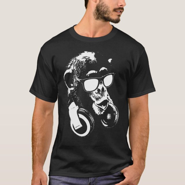 Camiseta Macaco Chimpanzé Com Fones de Ouvido e Óculos de S (Frente)