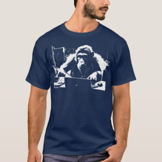 Camiseta macaco no computador 1