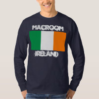 Macroom, Irlanda com bandeira irlandesa