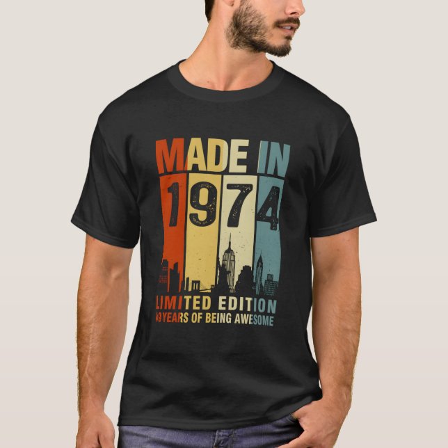 Camiseta Made In 1974 49 Years Of Being Awesome (Frente)