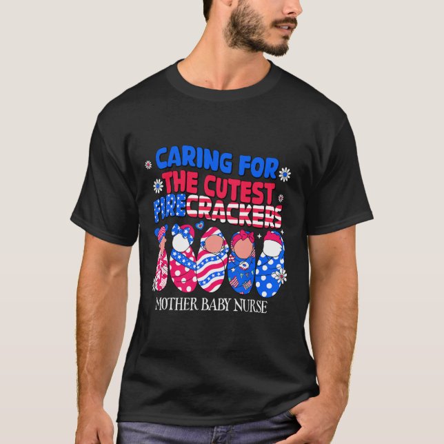Camiseta Mãe Byby Enfermeira Patriótica Americana Bandeira  (Frente)