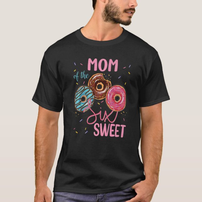 Camiseta Mãe Da Doce Rosquinha De Seis 6 (Frente)
