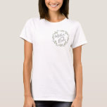 Camiseta Mãe da Noiva Sage Greenery Wreath<br><div class="desc">Camiseta de festa botânica de tendências,  com as palavras "Mãe da Noiva" em letra de escrita manual,  cercada por uma coroa de sábio e cinza verde. Veja a nossa coleção de casamento Botânico de Sage Greenery para coordenar convites e outros suprimentos de casamento e festa.</div>