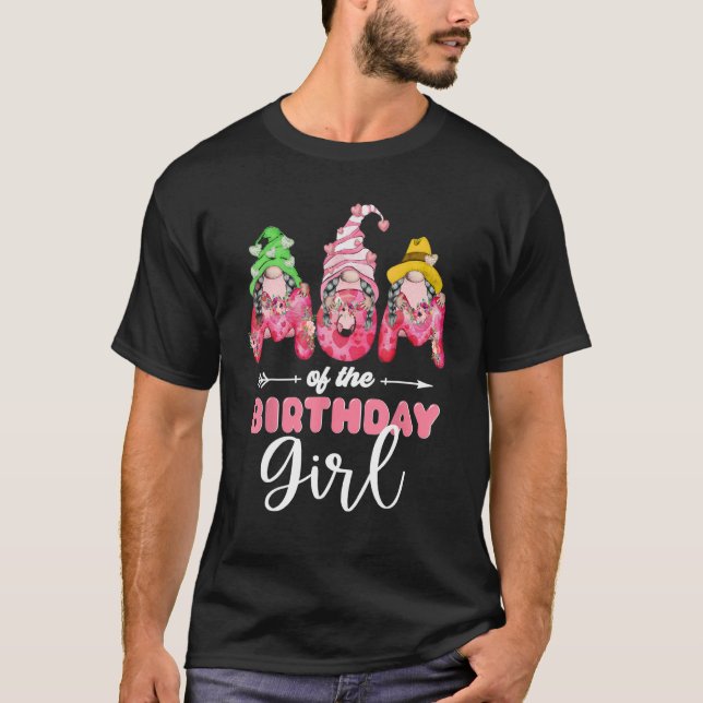 Camiseta Mãe Da Rapariga De Aniversário Mamãe Gnomo Flower  (Frente)