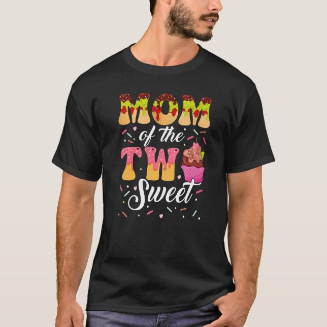 Camiseta Mãe Das Duas Garotas segundos aniversários Doce (Frente)