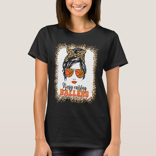 Camiseta Mãe de Basquete Criando Atletas Vida de Mãe de Bas (Frente)