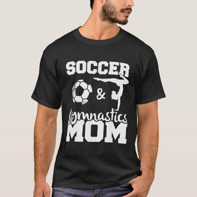 Camiseta Mãe de Futebol e Ginástica Piada Jogadora de Futeb (Frente)