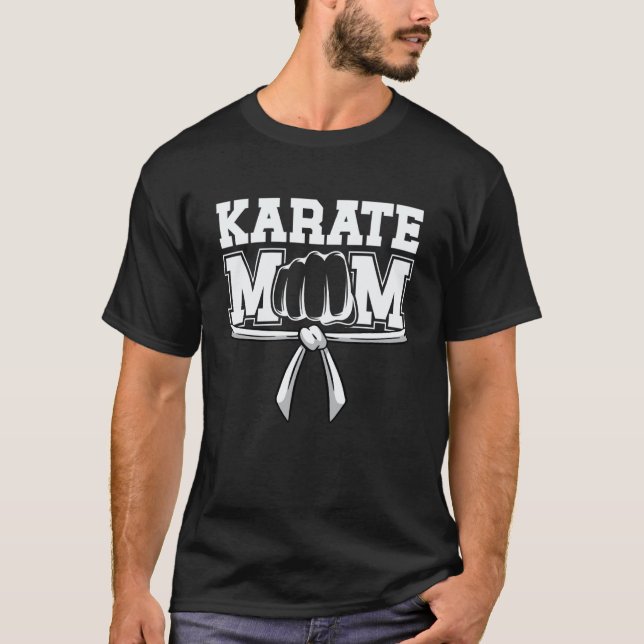 Camiseta Mãe de Karatê Clássica Mãe Orgulhosa de Karatê (Frente)