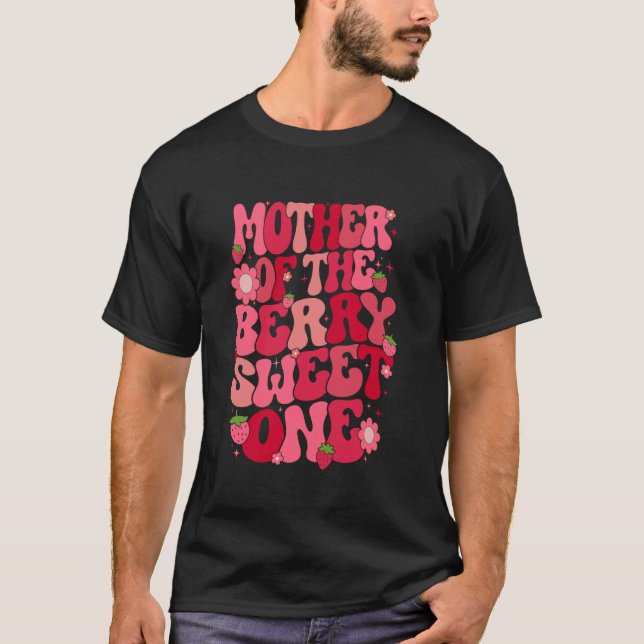 Camiseta Mãe Do Berry Sweet One Strawberry First Bir (Frente)