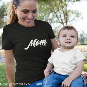 Camiseta Mãe Estabelecida com Letra Branca