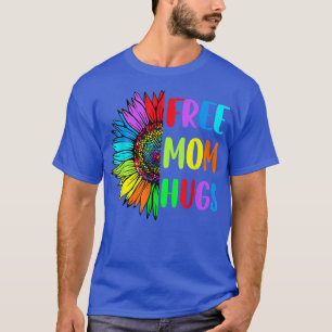 Camiseta Mãe grátis abraça o girassol arco-íris do coração