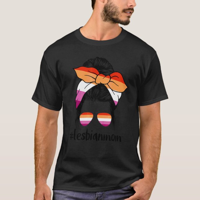 Camiseta Mãe Lésbica Com Coque De Cabelo Desgrenhado Aliada (Frente)