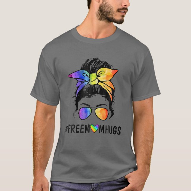 Camiseta Mãe Livre Abraça Arco-Íris LGBT Mensageiro (Frente)
