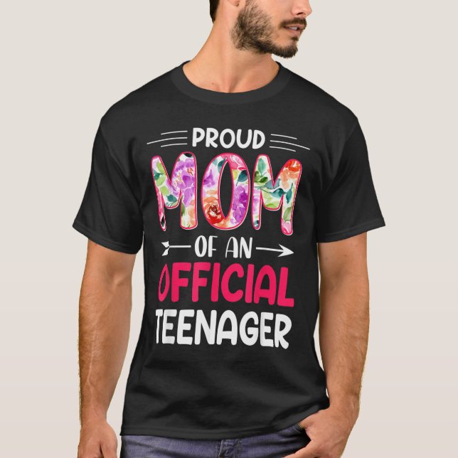 Camiseta Mãe Orgulhosa do Aniversário Oficial do 13 (Frente)