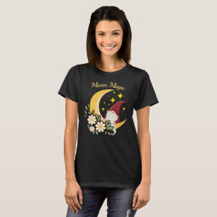 Camiseta Magia Lunar Gnomo Fofo na Lua Crescente Ilustração