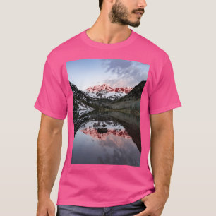 Camiseta Mágica Da Manhã No Gráfico Dos Sinos Do Maroon