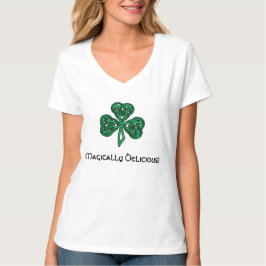 Camiseta Màgica delicioso! O dia T de St Patrick do trevo
