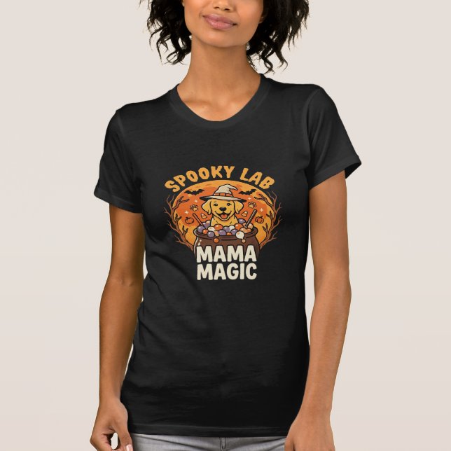 Camiseta Mágica Mãe Labrador de Halloween (Frente)