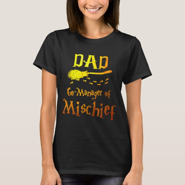 Camiseta Magical Dad, Manager Of Mischief Birthday Family M (Frente)