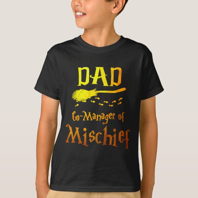 Camiseta Magical Dad, Manager Of Mischief Birthday Family M (Frente)