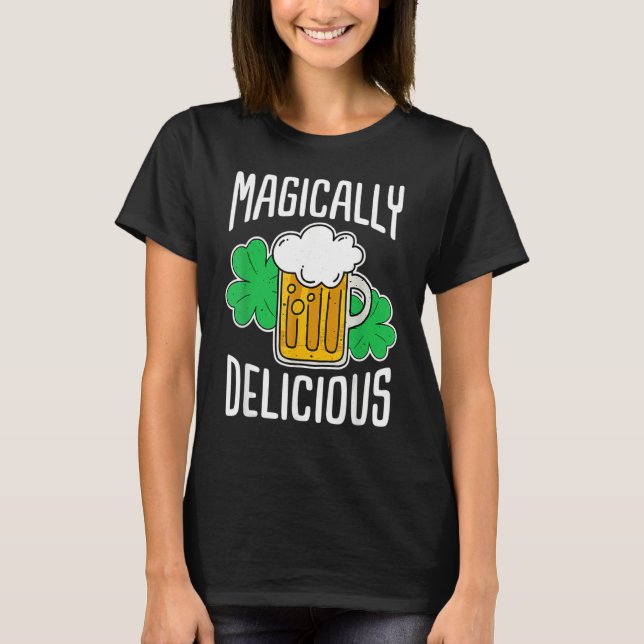 Camiseta Magically Delicious St Patrick's Day (Frente)