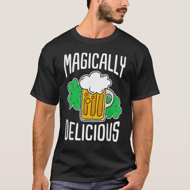 Camiseta Magically Delicious St Patrick's Day (Frente)