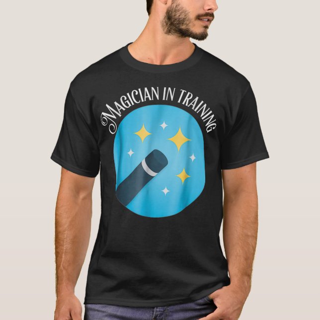 Camiseta Magician In Training  For Kid Magician Newbie Magi (Frente)