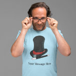 Camiseta Mágicos e personalizados<br><div class="desc">Adicione um nome ou uma mensagem personalizada para criar um presente personalizado que seja perfeito para mágicos de qualquer idade. Este gráfico tem uma ilustração realista do chapéu de mágico em preto e vermelho e uma varinha mágica em preto e branco com um nome abaixo do gráfico.</div>